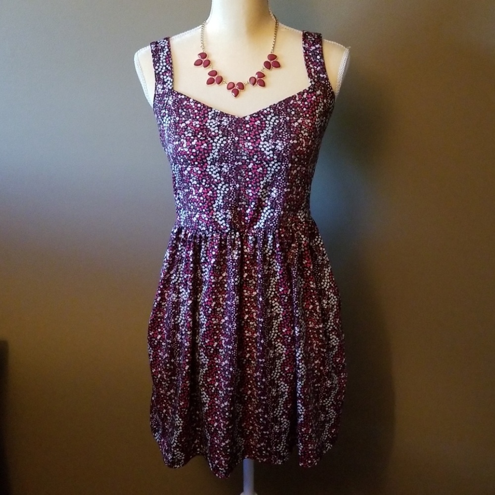 Pink ditsy floral dress with pockets! 🌸